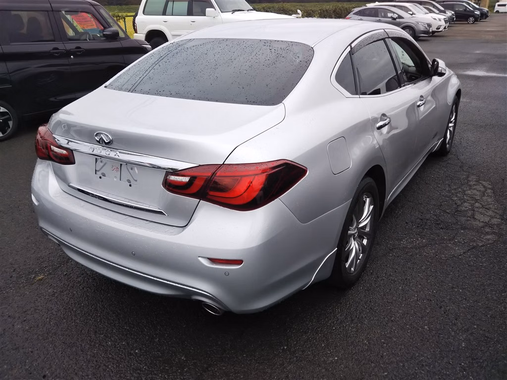Nissan Fuga