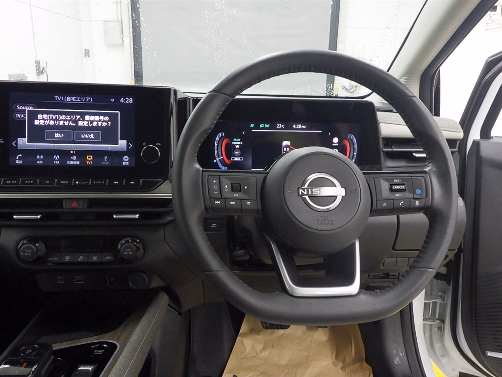 Nissan Aura