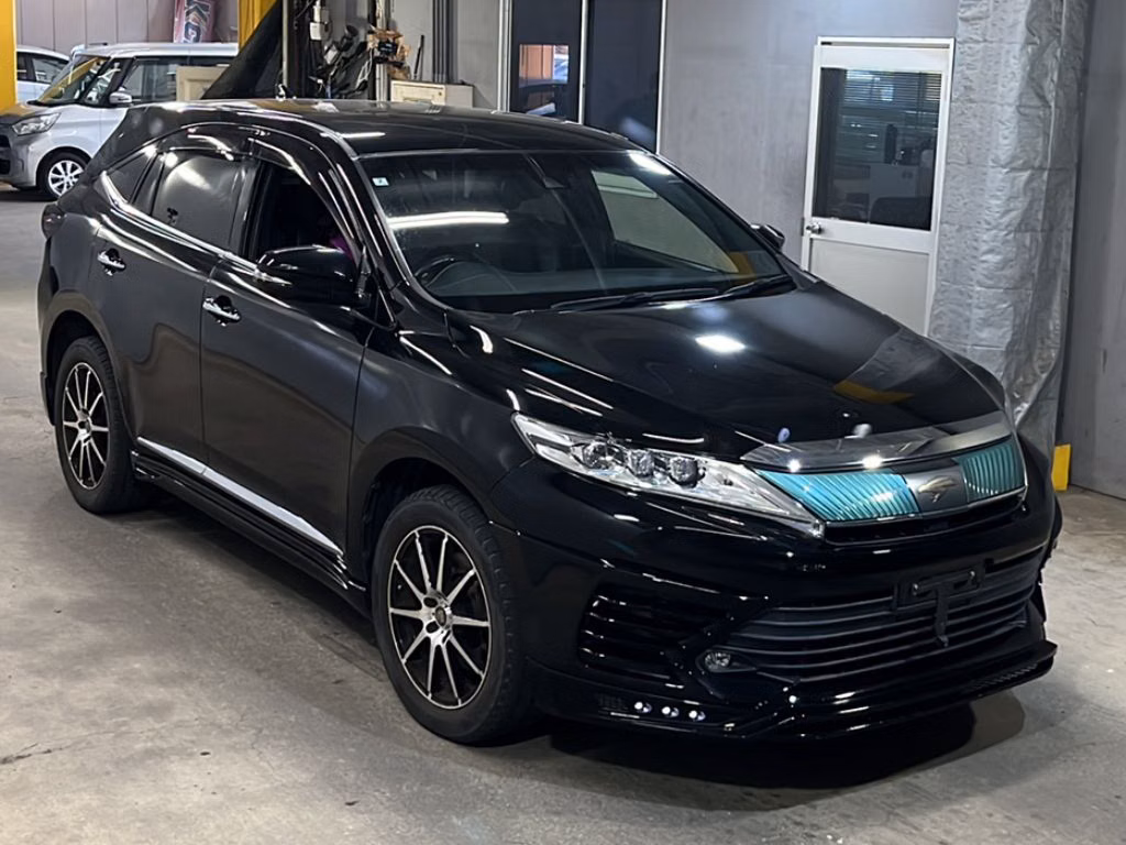 TOYOTA HARRIER