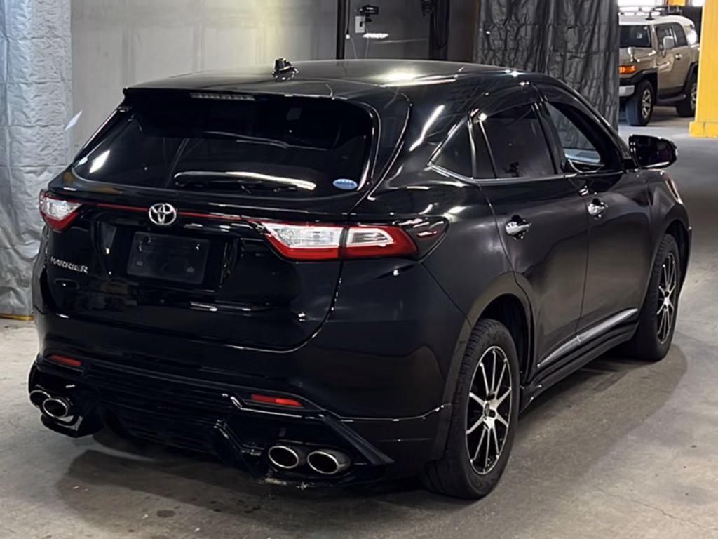 TOYOTA HARRIER