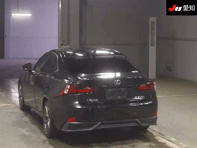 LEXUS IS300H