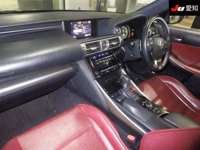 Lexus IS300h