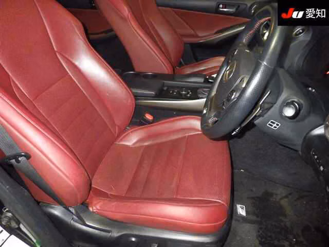 Lexus IS300h