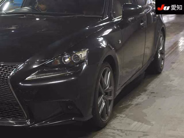 Lexus IS300h