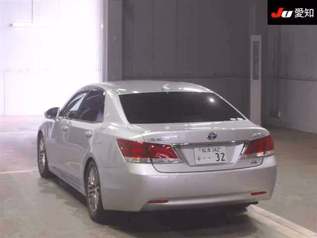 Toyota Crown Majesta