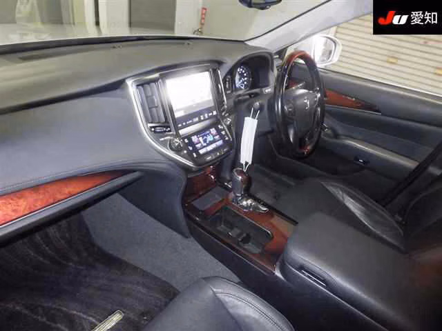 Toyota Crown Majesta