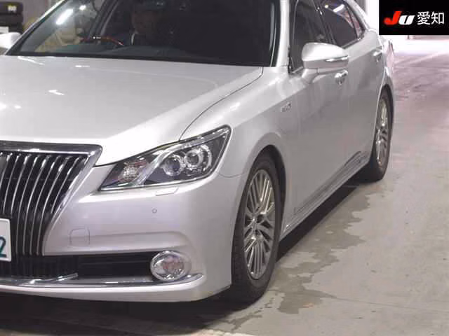 Toyota Crown Majesta
