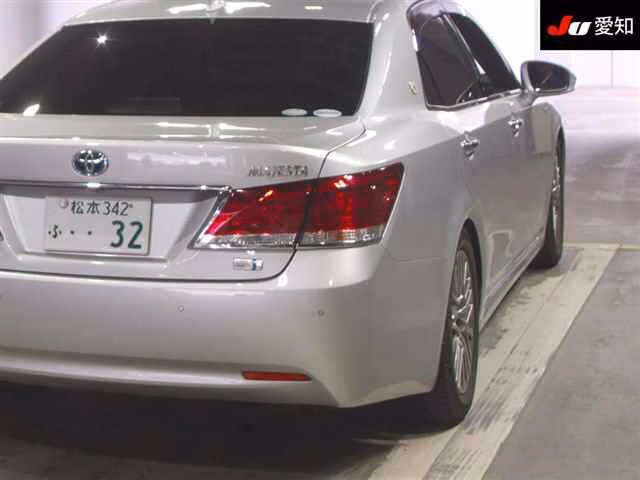 Toyota Crown Majesta