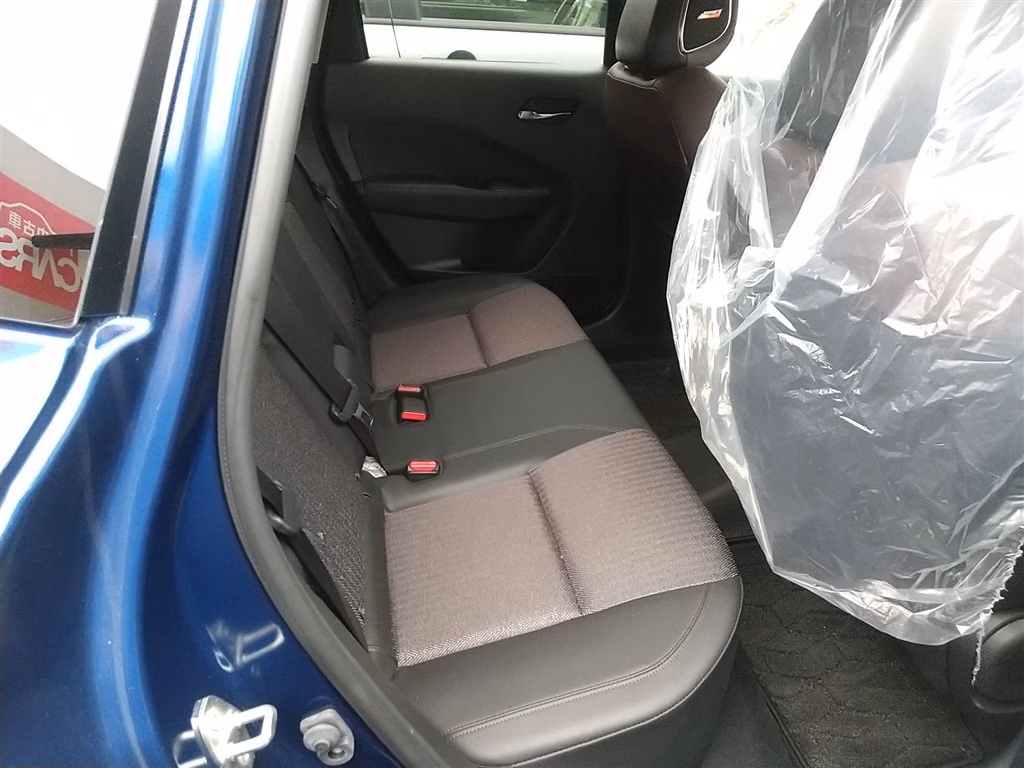 Nissan Aura