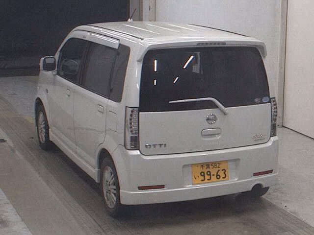 Nissan Otti