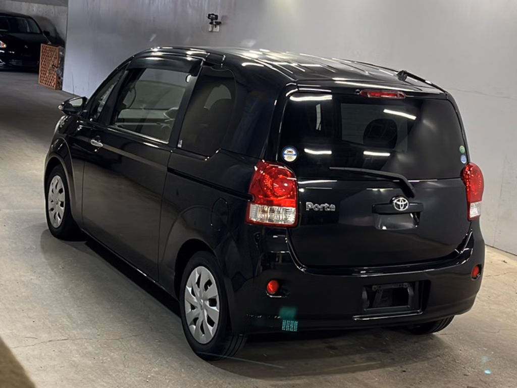 TOYOTA PORTE
