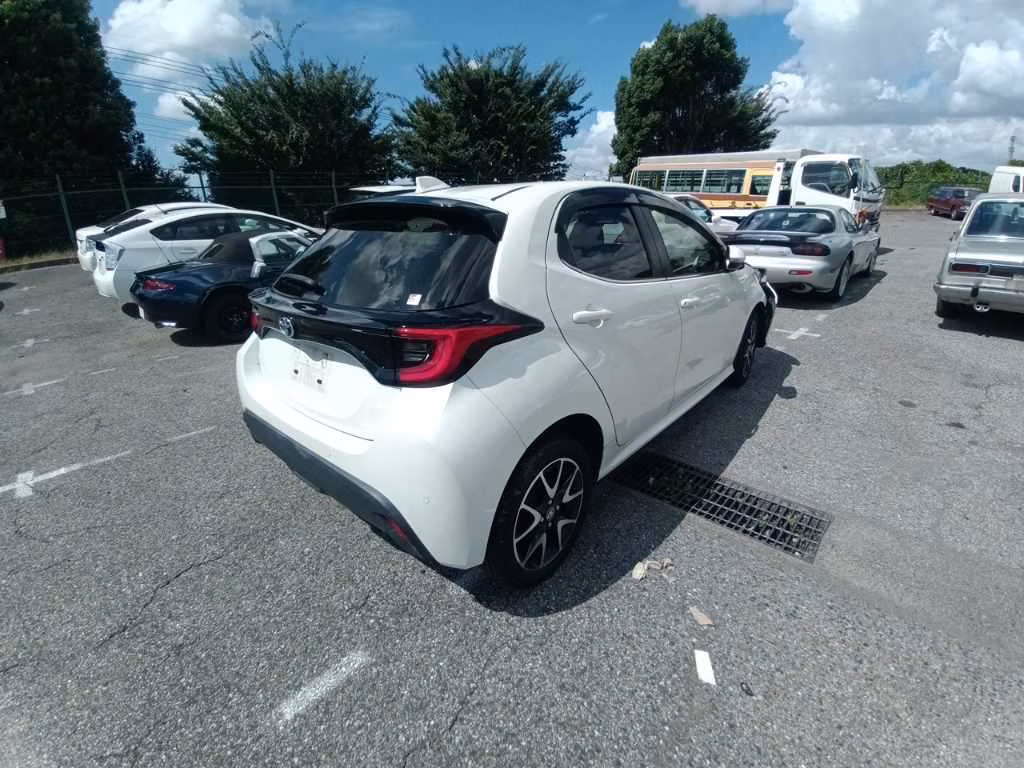 TOYOTA YARIS