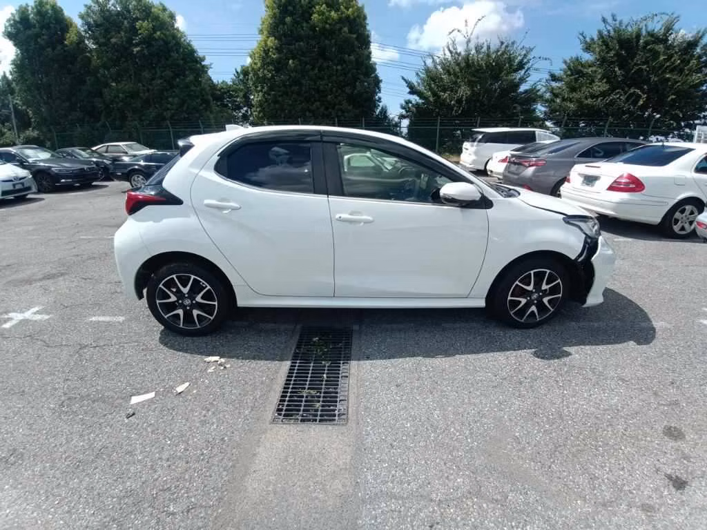 TOYOTA YARIS