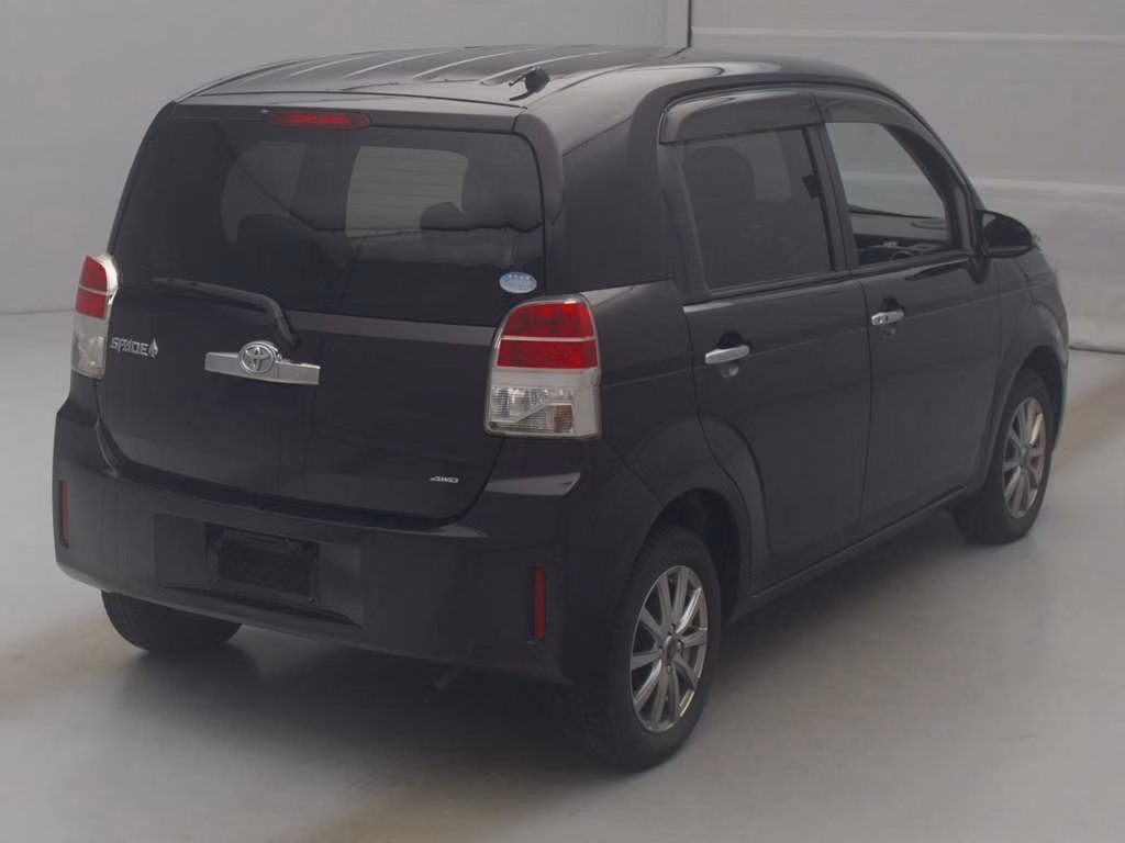TOYOTA SPADE