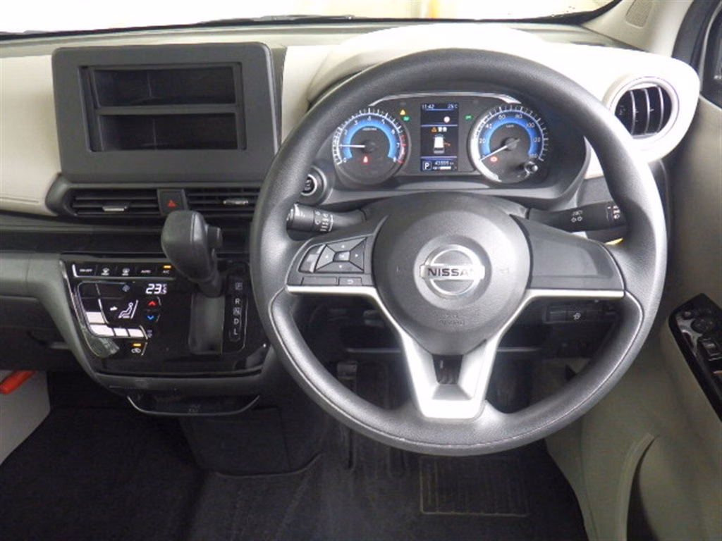 NISSAN DAYZ