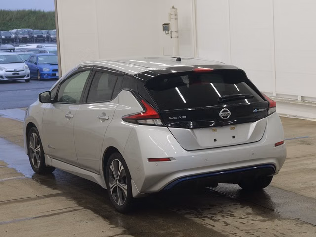 NISSAN LEAF