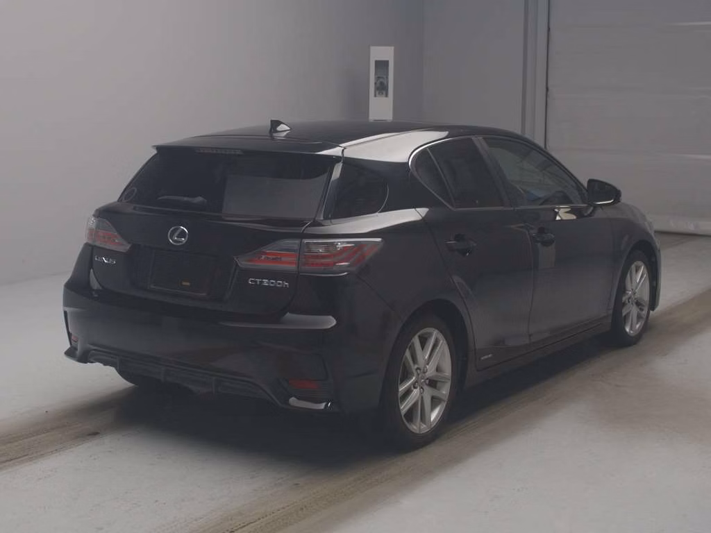 Lexus CT200h