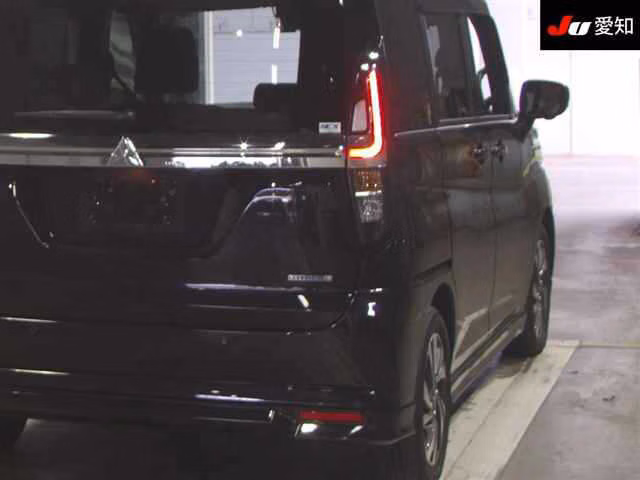 Mitsubishi Delica D:2