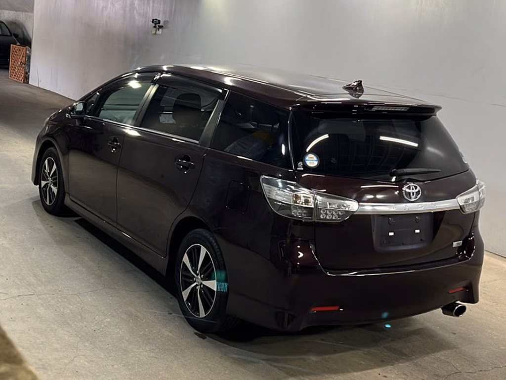 TOYOTA WISH