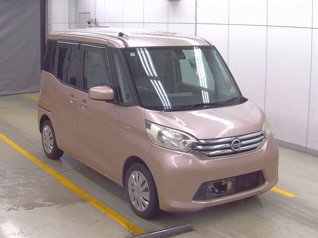 NISSAN DAYZ ROOX