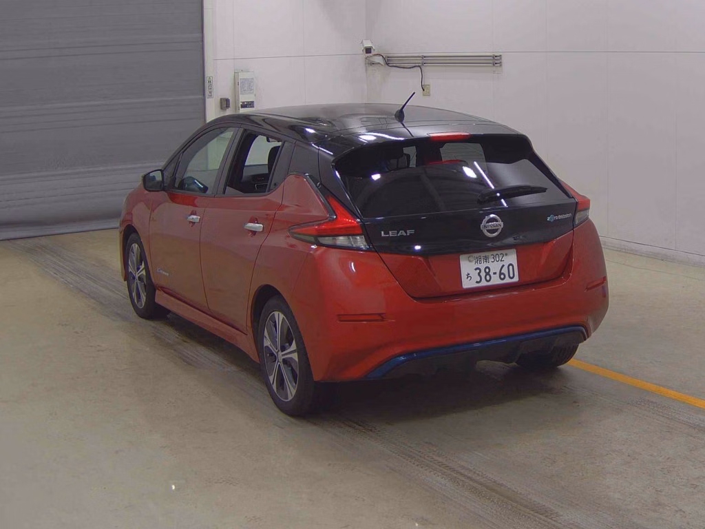 NISSAN LEAF