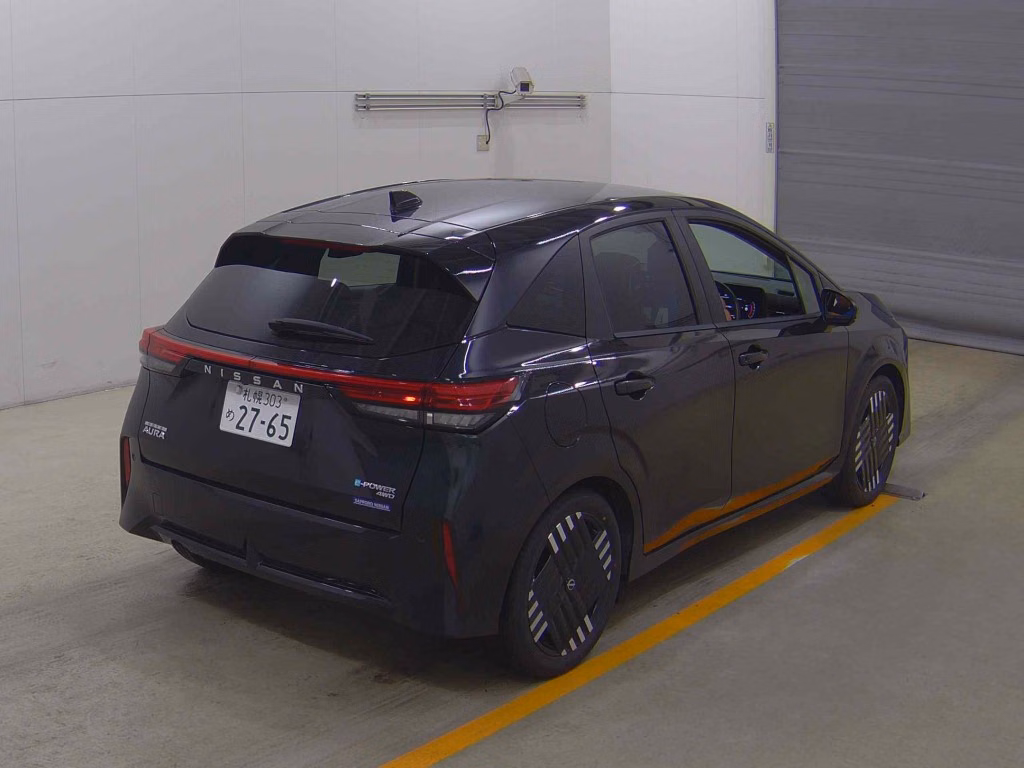 Nissan Aura
