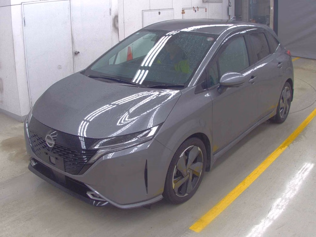 Nissan Aura