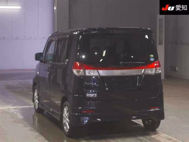 Mitsubishi Delica D:2