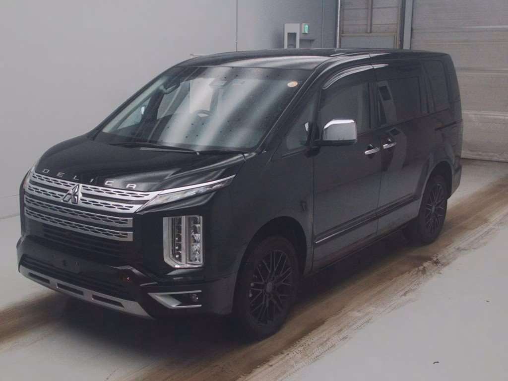 Mitsubishi Delica D:5