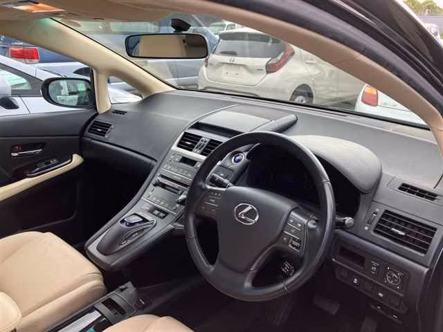 Lexus HS250h