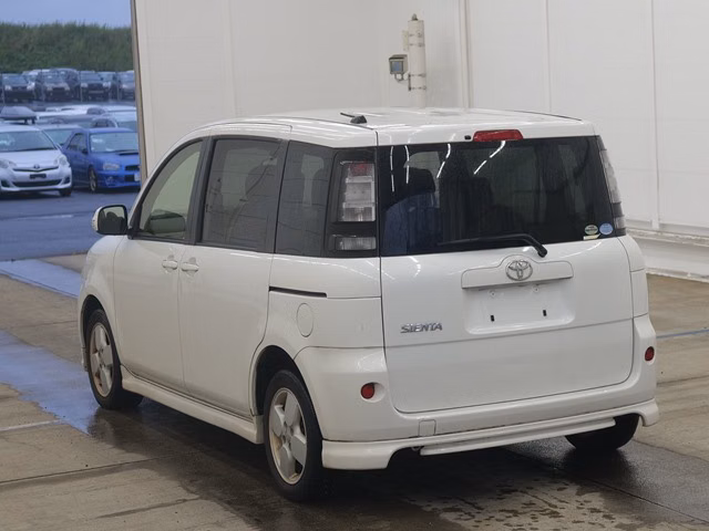 TOYOTA SIENTA