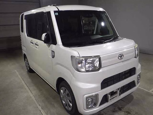 TOYOTA PIXIS MEGA