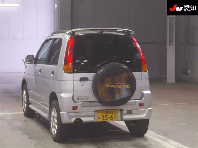 DAIHATSU TERIOS KID