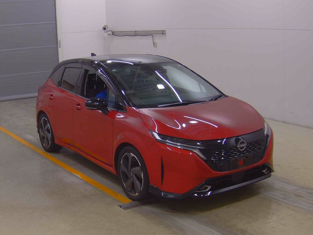 Nissan Aura