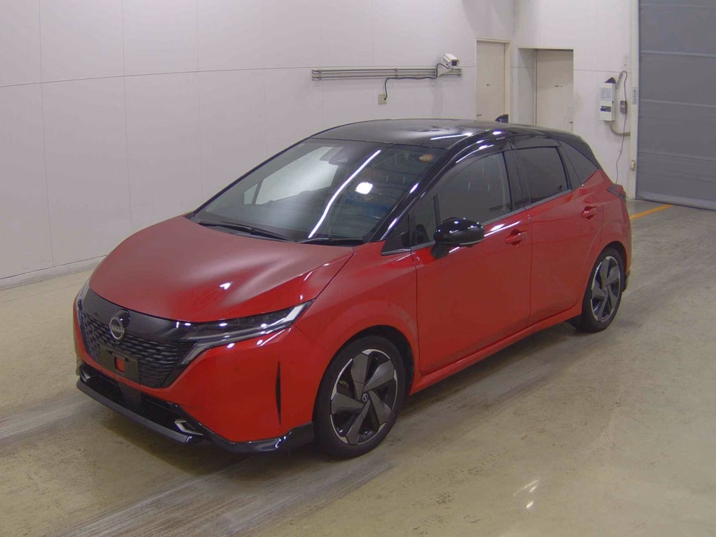 Nissan Aura