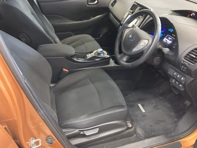 NISSAN LEAF