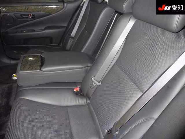 Lexus LS600h