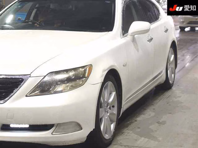 Lexus LS600h
