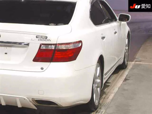 Lexus LS600h
