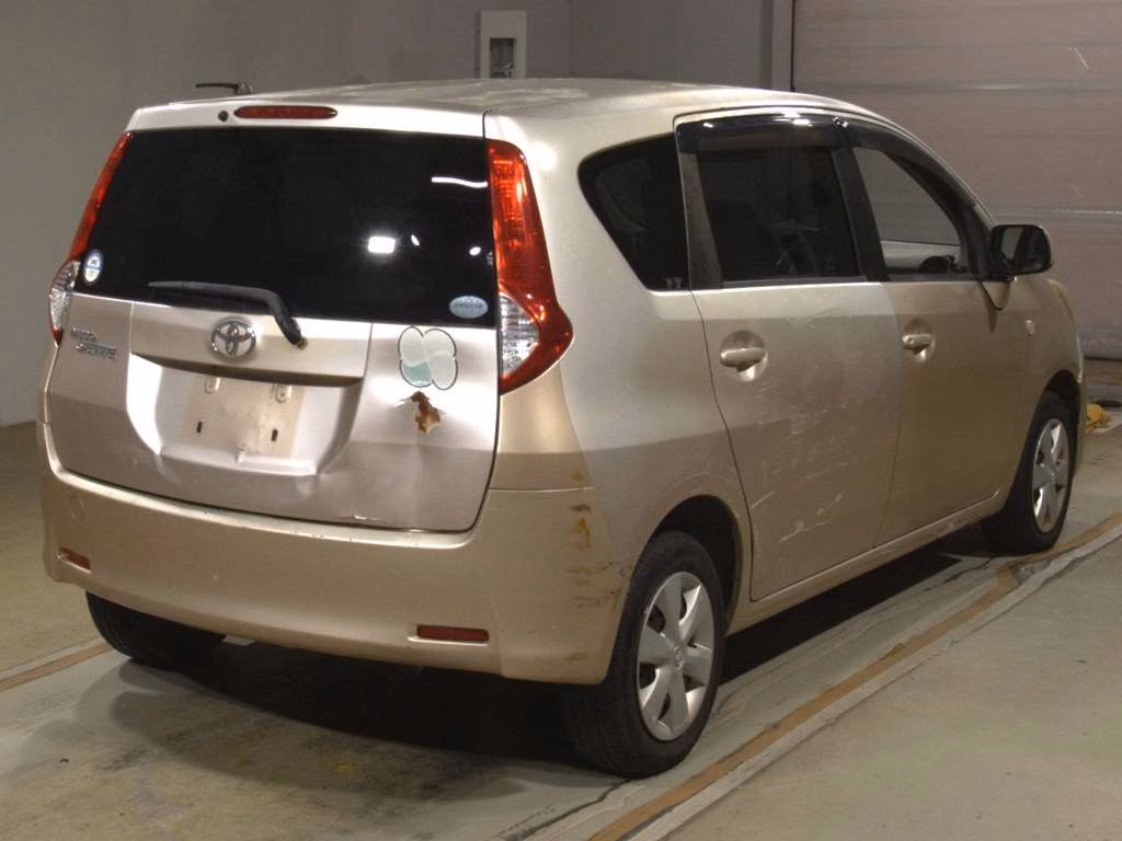 Toyota Passo Sette