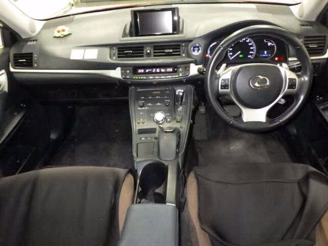 Lexus CT200h