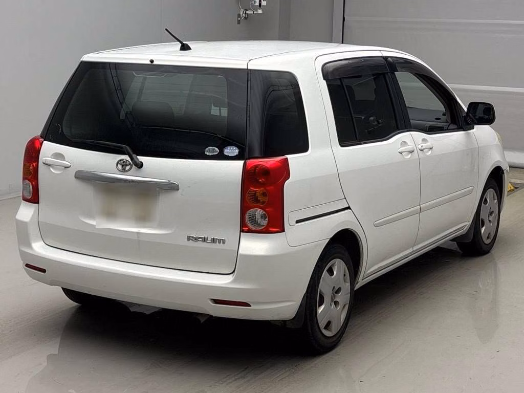 TOYOTA RAUM