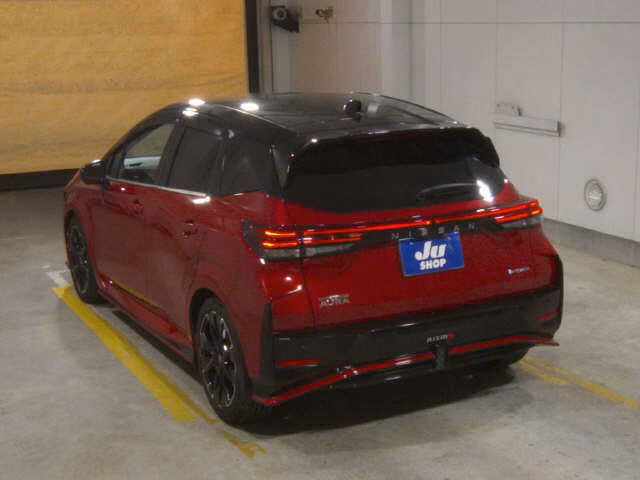 Nissan Aura