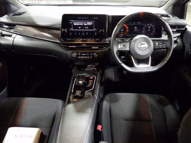 Nissan Aura