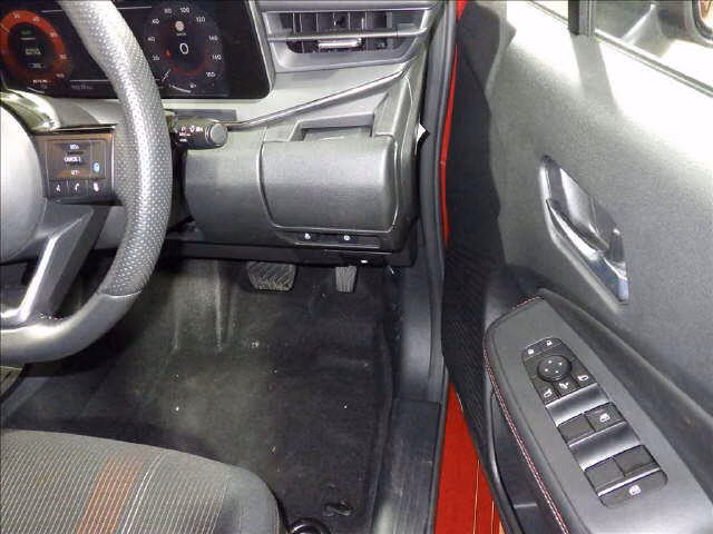 Nissan Aura