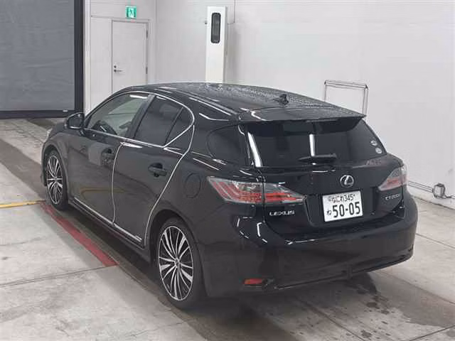 Lexus CT200h