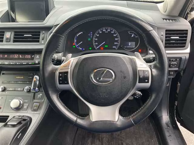 Lexus CT200h