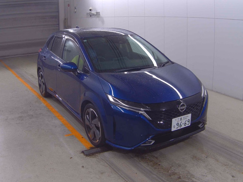 Nissan Aura