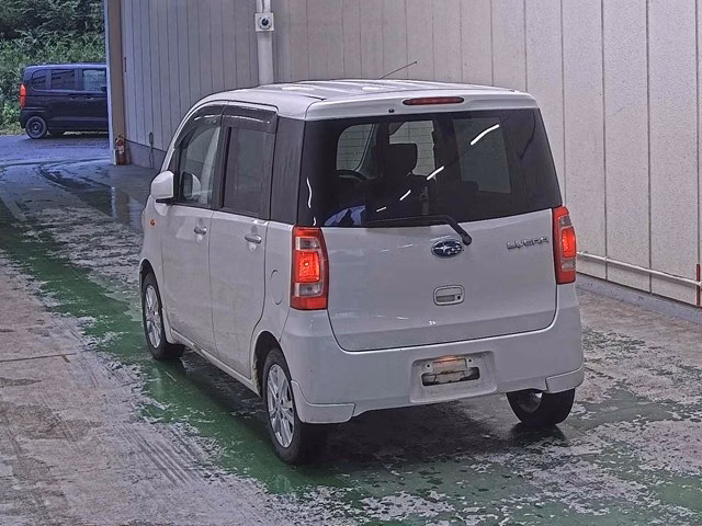 Subaru Lucra