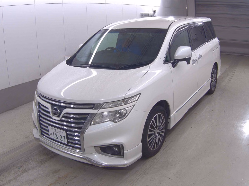 NISSAN ELGRAND